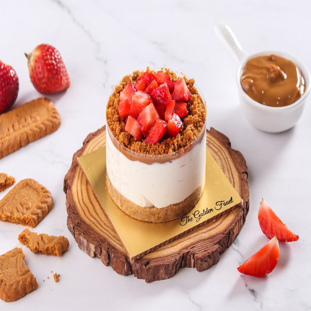 Healthy Mini Biscoff Strawberry Cheesecake (Seasonal)