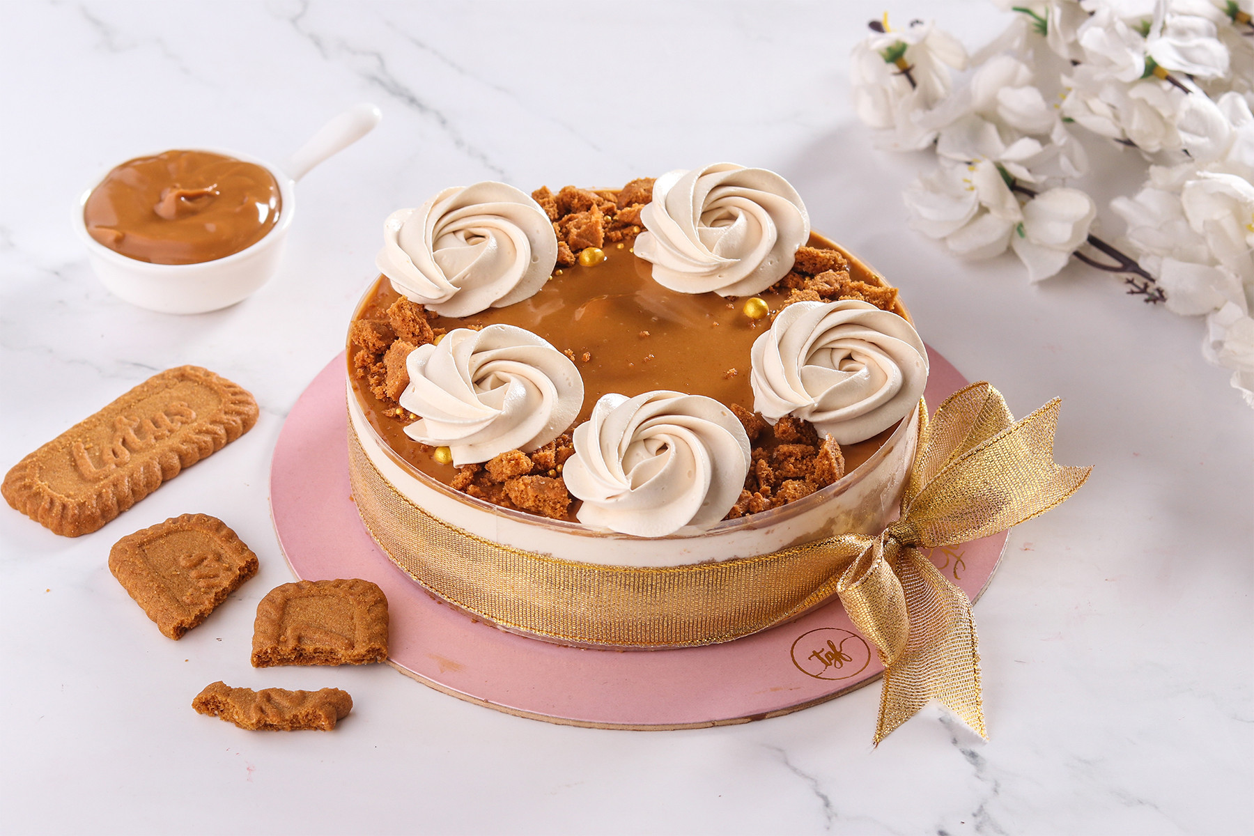 Lotus Biscoff Layered Cake