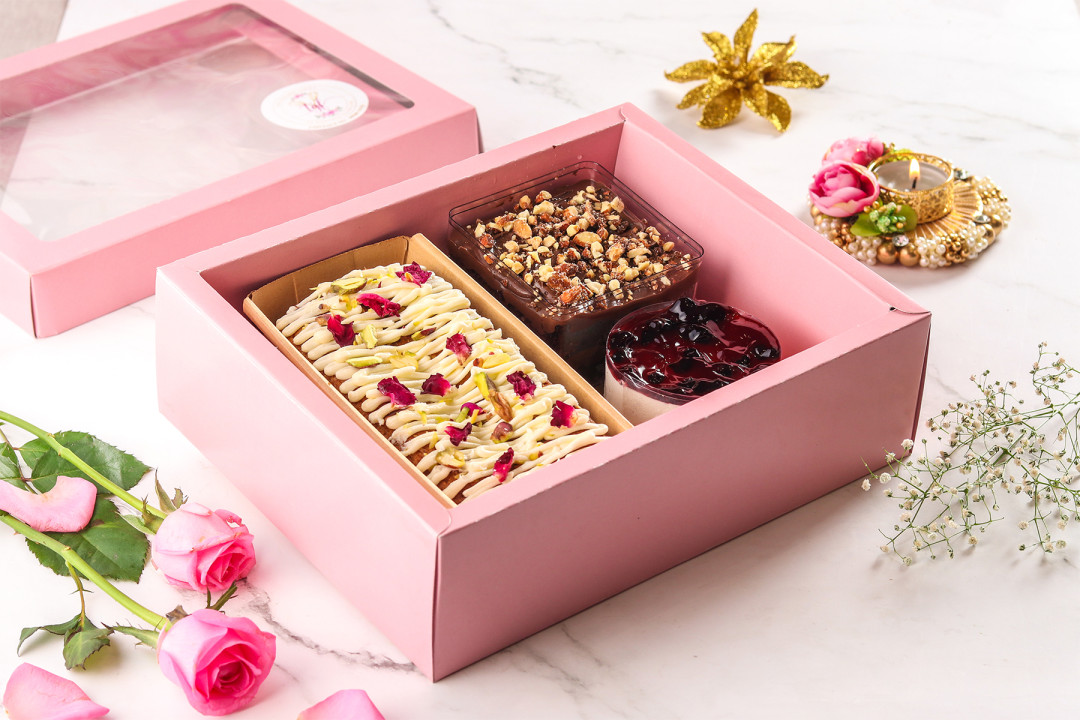 Sugar Free Diwali Delights Box (Rose pistachio loaf, Choc Almond Tub and Blueberry Mini cheesecake)